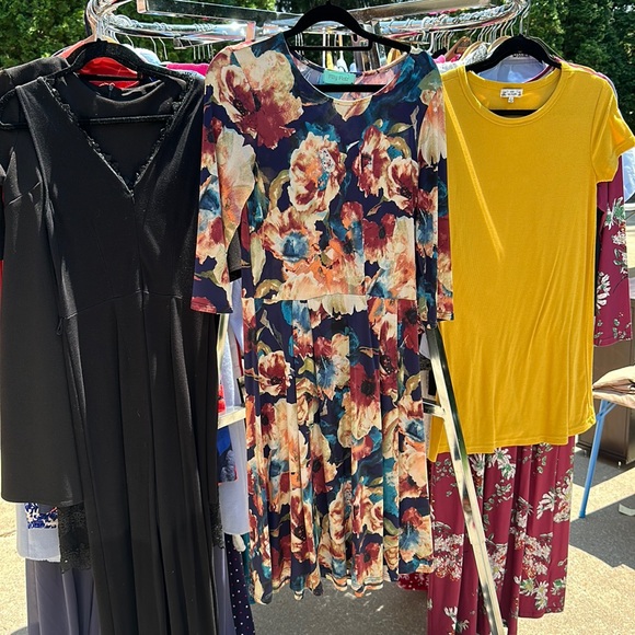 Blue Watercolor Floral 3/4 length sleeves Filly Flair dress - Picture 1 of 5